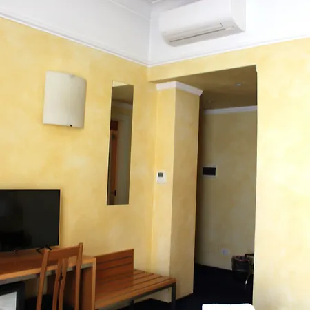 كلَب فندق ميلان