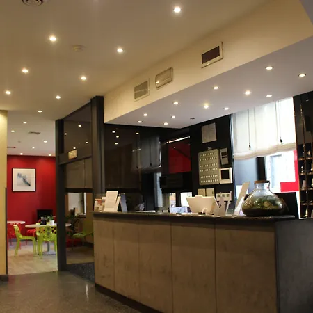 Club מלון 3*