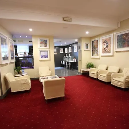 Club Hotel